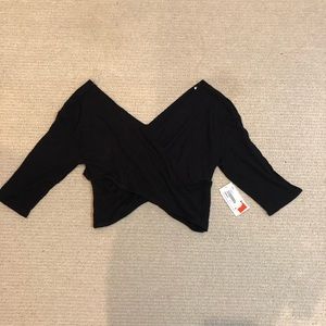 black cross cross crop